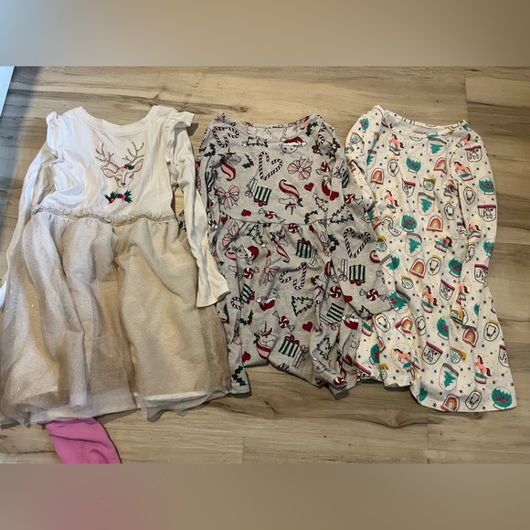 Girls’ 4-6 Christmas clothing lot - Picture 2 of 10
